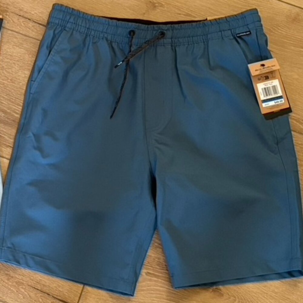 Brand New Quick Silver Board Shorts Youth XL 18/20 - TEAL